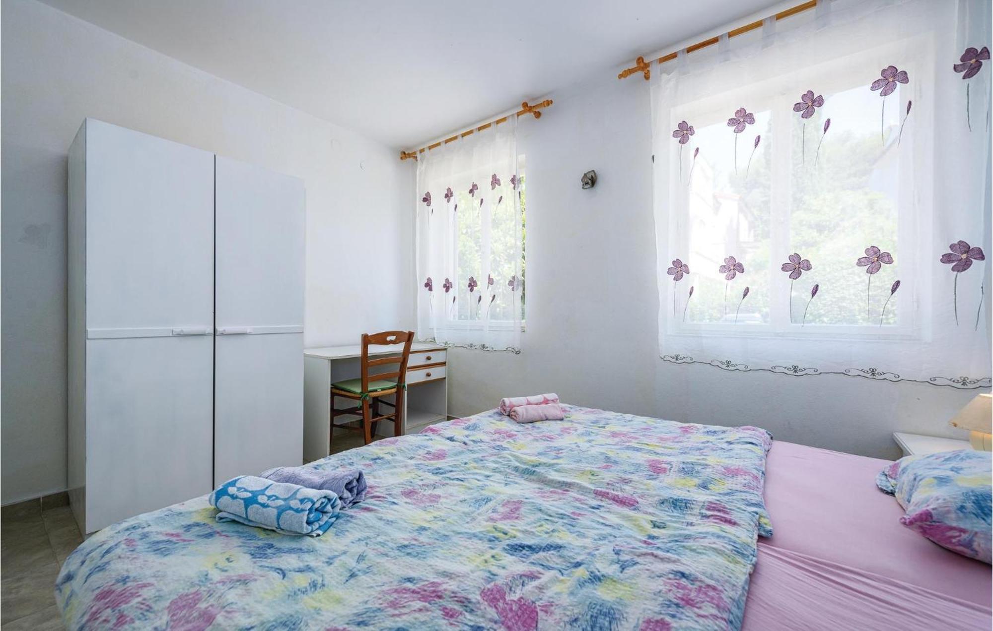Apartment Amazing In With Wifi Rovinj